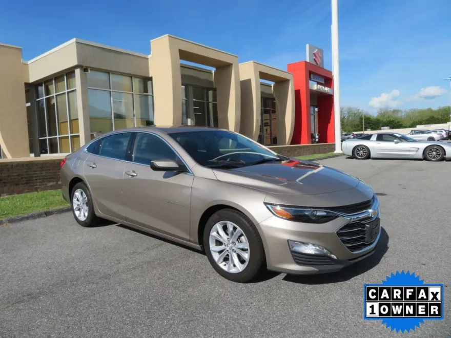 2023 Chevrolet Malibu 1LT photo 1
