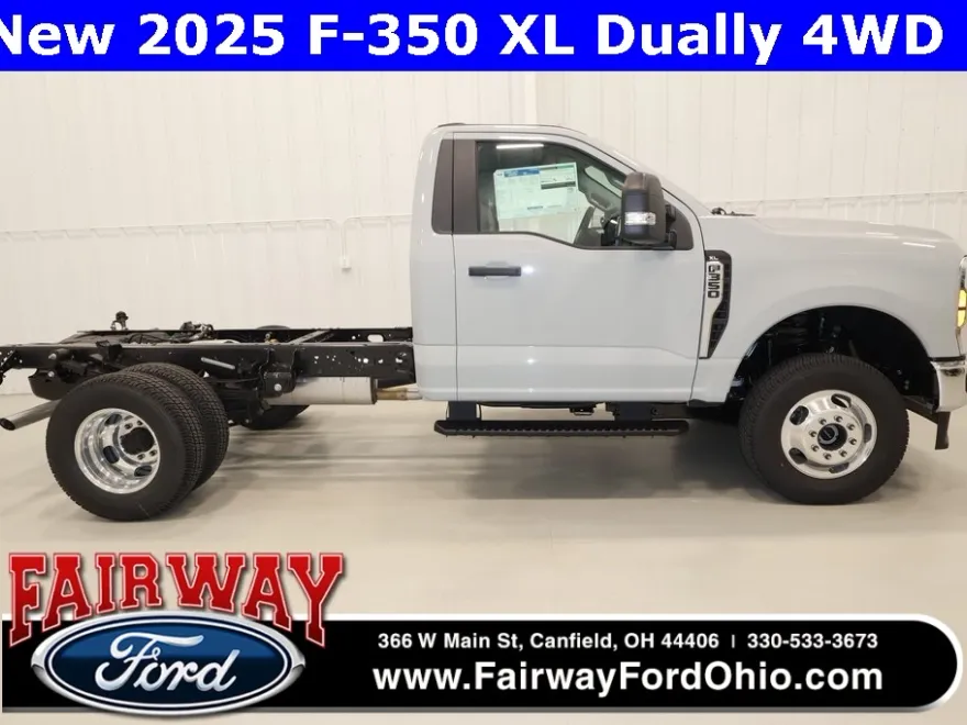 2025 Ford F-350 photo 1