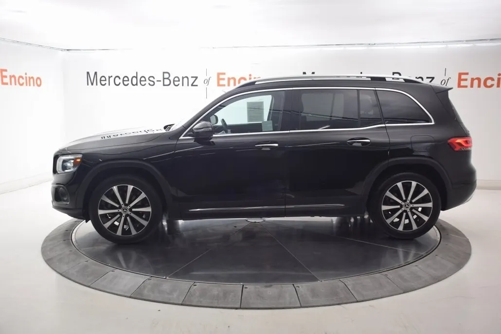 2022 Mercedes Benz GLB 250 photo 1