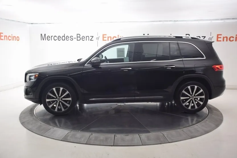 2022 Mercedes Benz GLB 250 photo 1