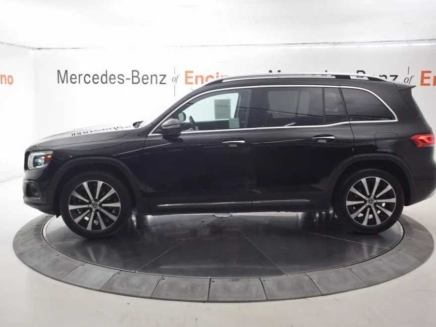 2022 Mercedes Benz GLB 250 photo 1