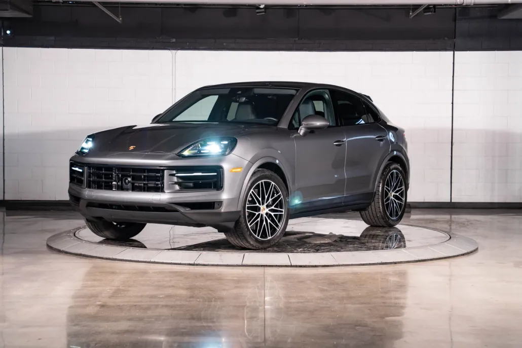 2024 Porsche Cayenne Coupe photo 1