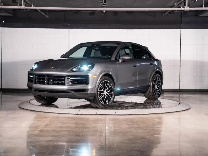 2024 Porsche Cayenne Coupe photo 1