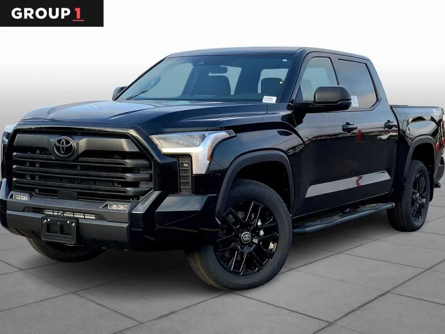 2026 Toyota Tundra SR5 CrewMax photo 1