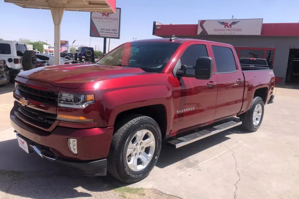 2017 Chevrolet Silverado 1500 Z71 LT photo 1