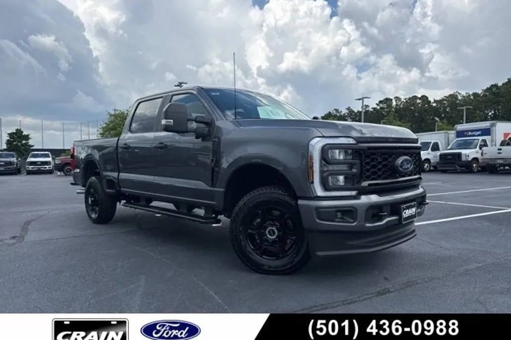 2025 Ford F-250 photo 1
