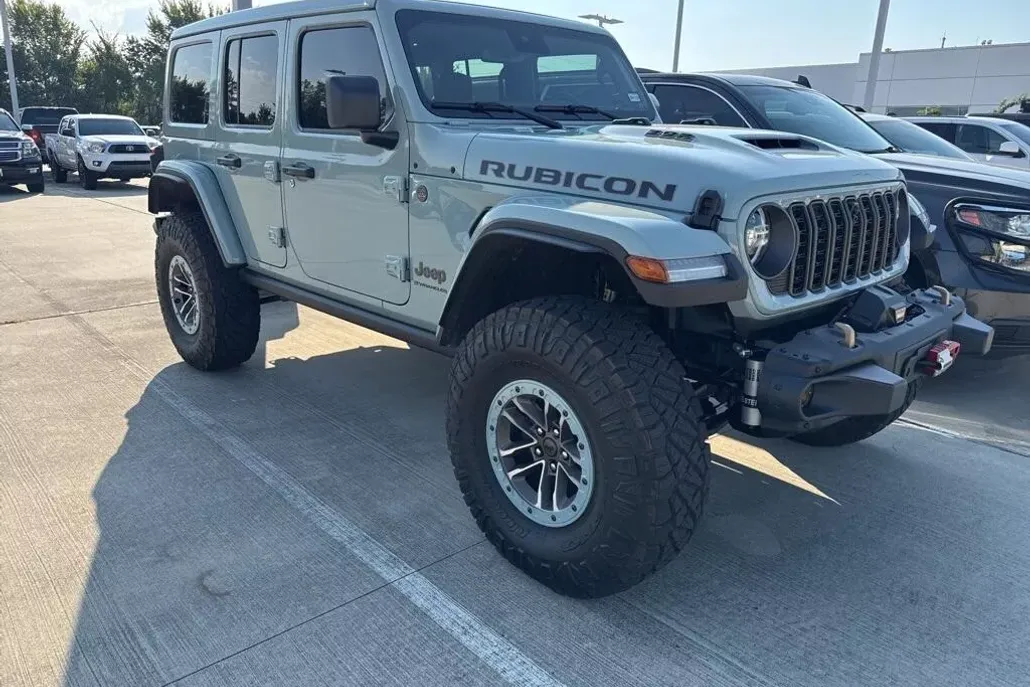 2024 Jeep Wrangler Rubicon 392 photo 1