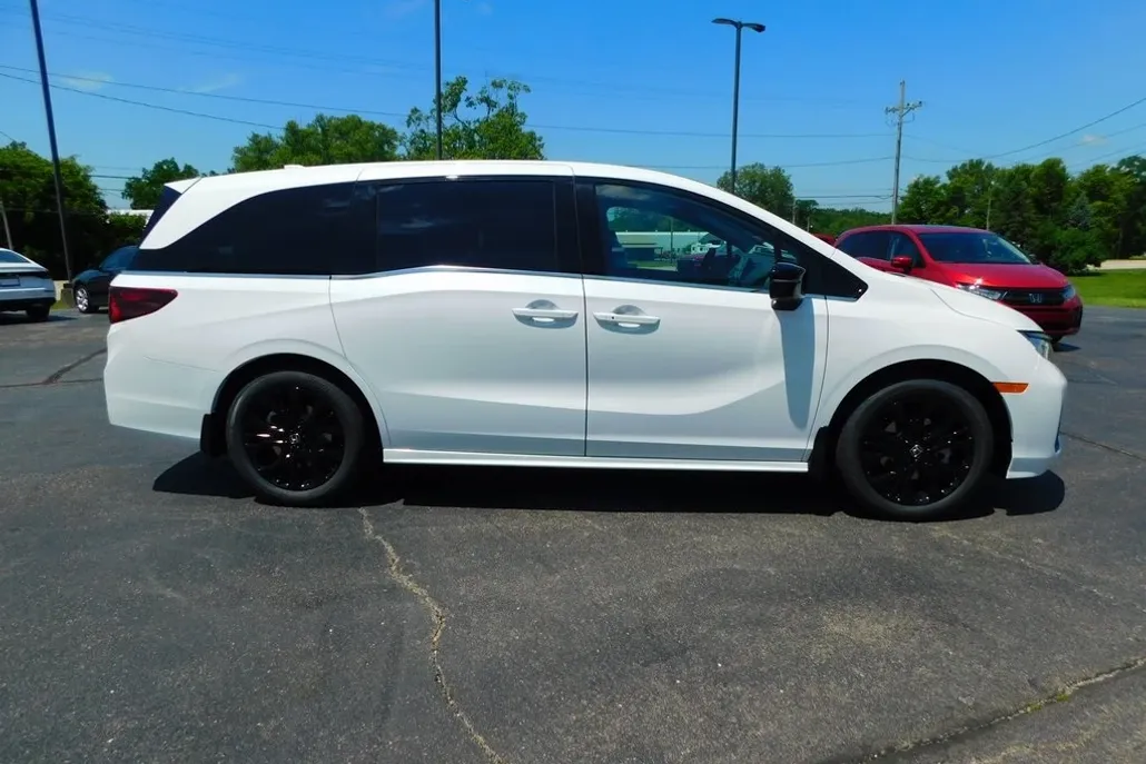 2026 Honda Odyssey Sport photo 1