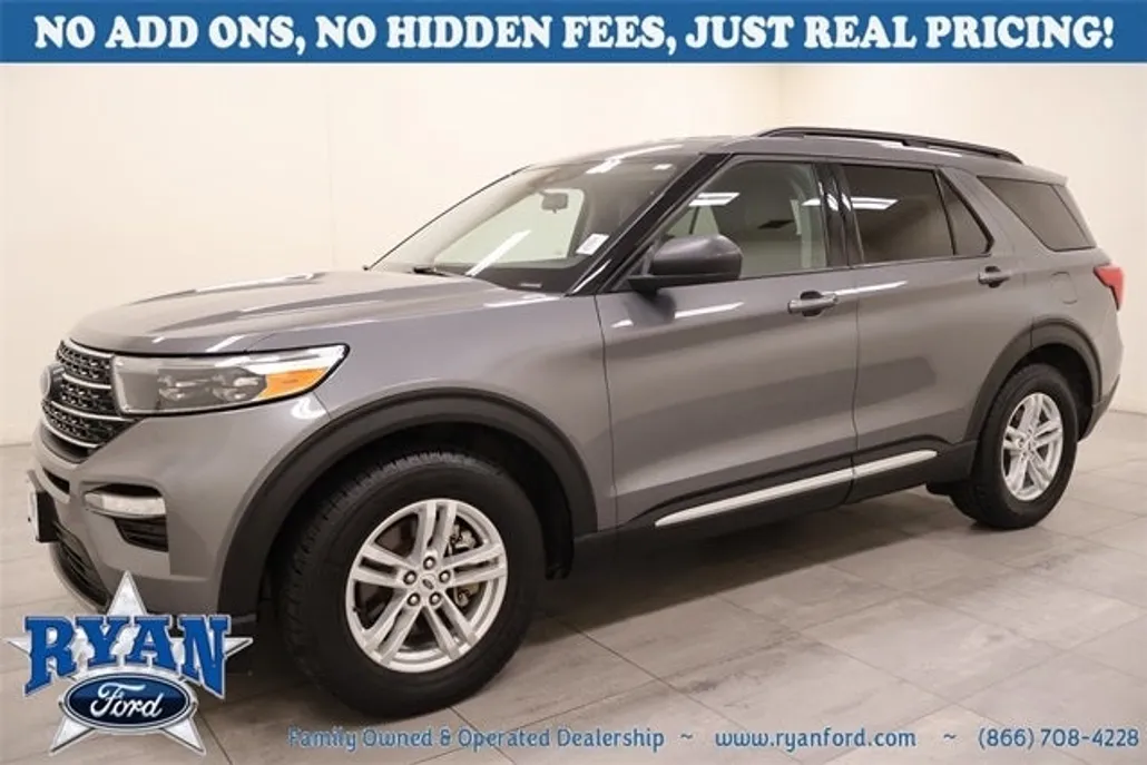 2022 Ford Explorer XLT photo 1