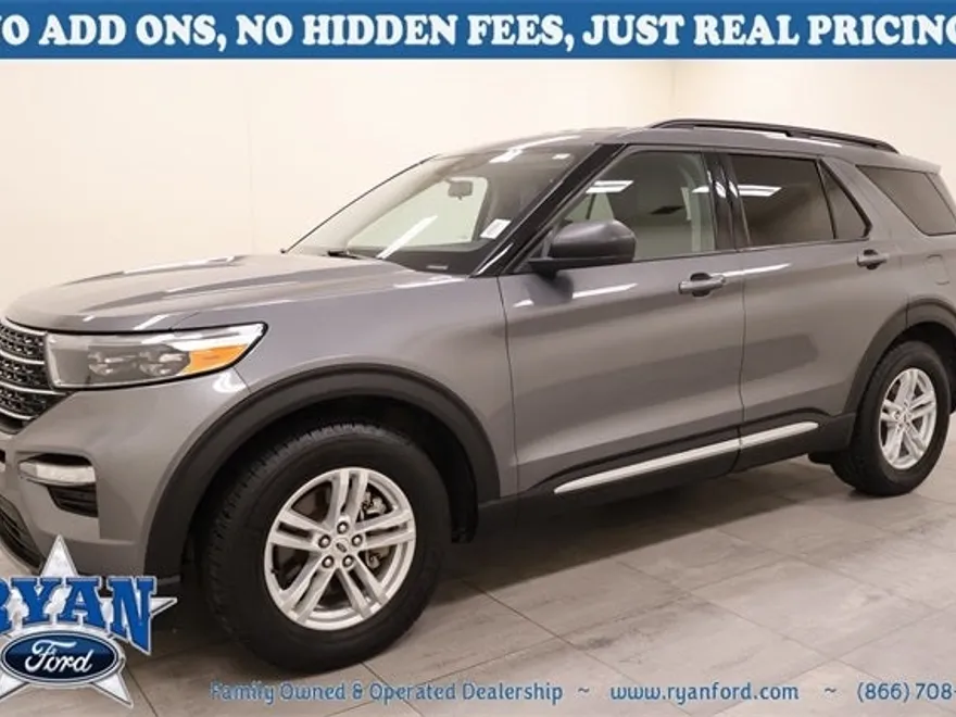 2022 Ford Explorer XLT photo 1