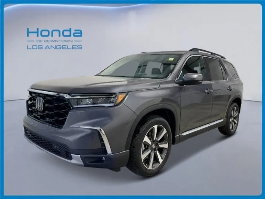 2025 Honda Pilot Touring photo 1