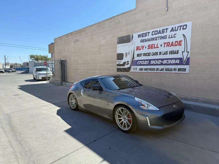 2014 Nissan 370Z photo 1