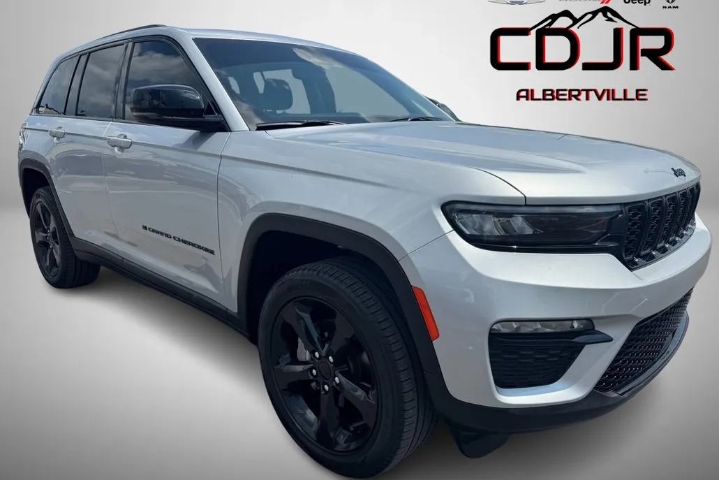 2024 Jeep Grand Cherokee Limited photo 1