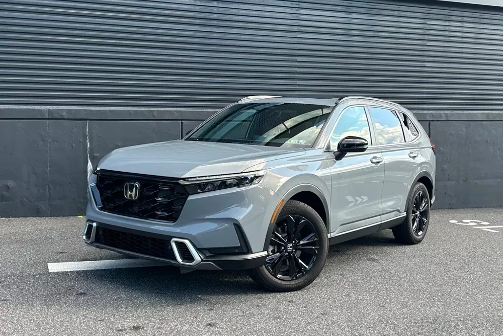 2025 Honda CR-V Hybrid Sport Touring photo 1