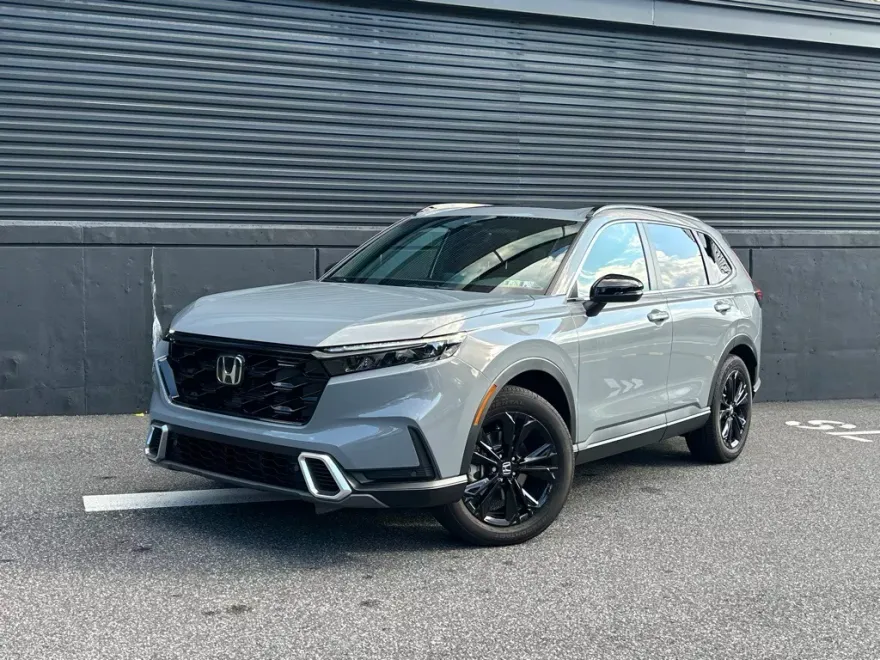 2025 Honda CR-V Hybrid Sport Touring photo 1