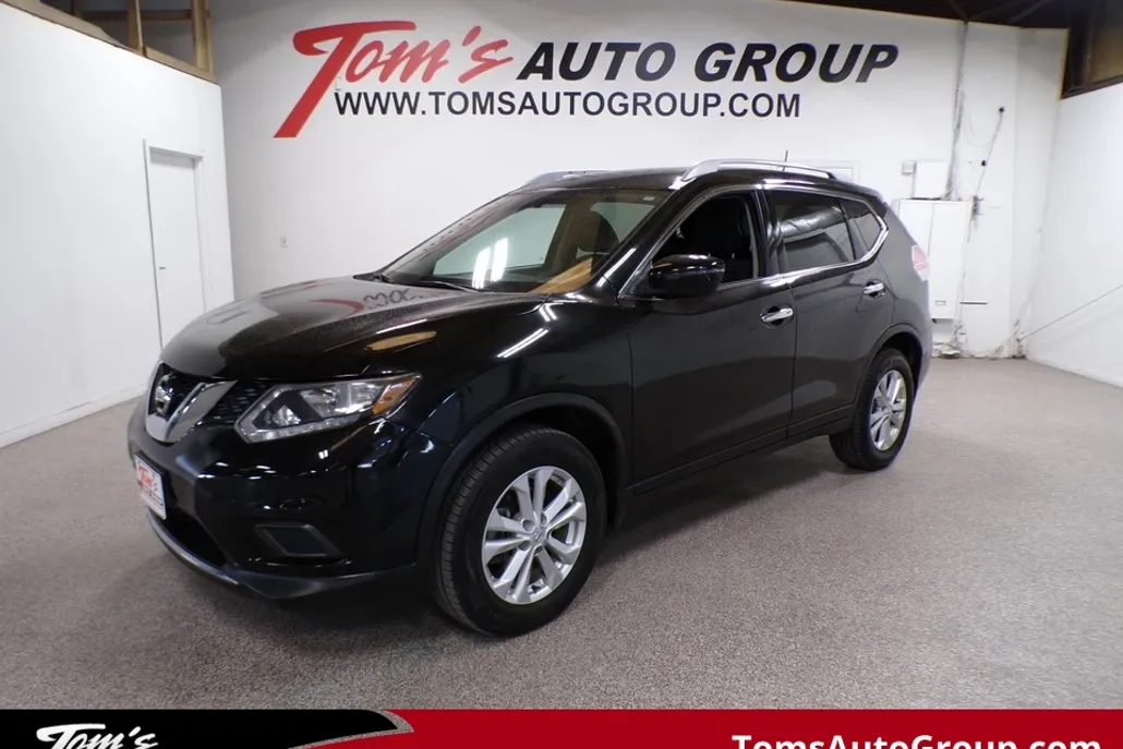 2016 Nissan Rogue SV photo 1
