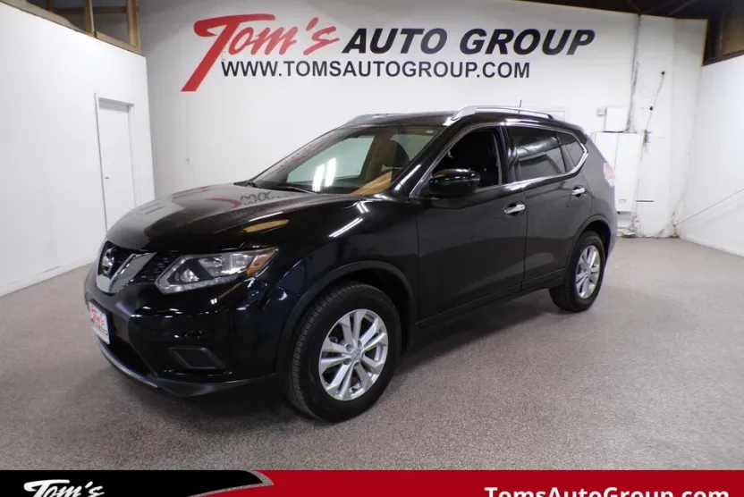 2016 Nissan Rogue SV photo 1