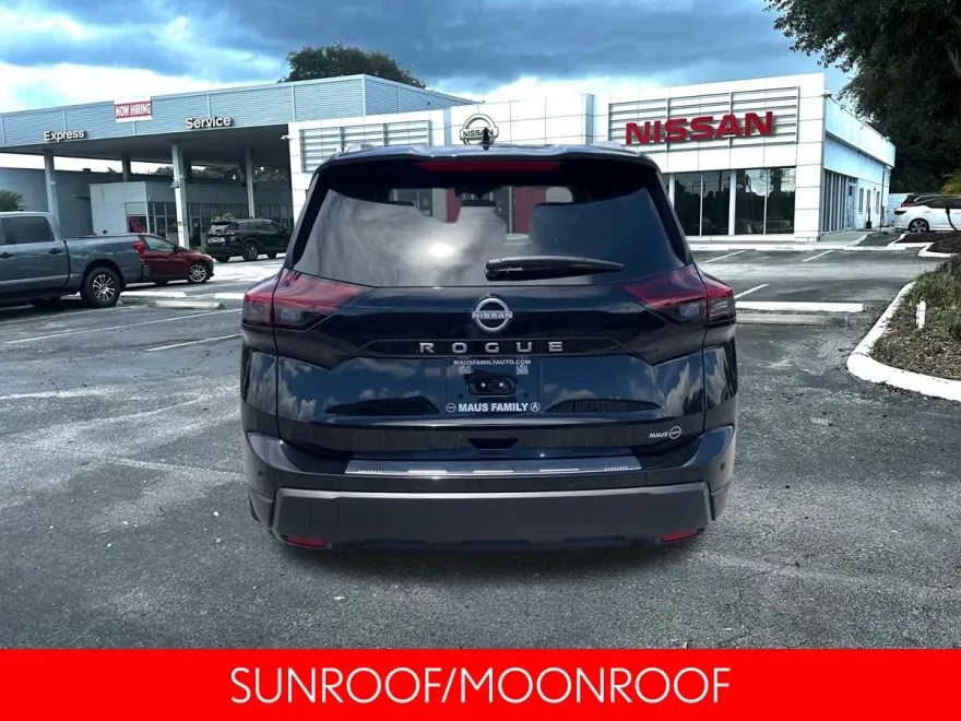 2025 Nissan Rogue SV photo 1
