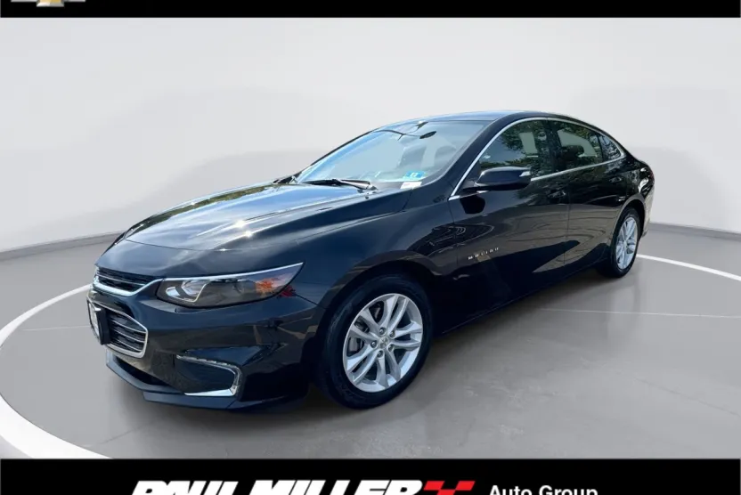 2018 Chevrolet Malibu 1LT photo 1