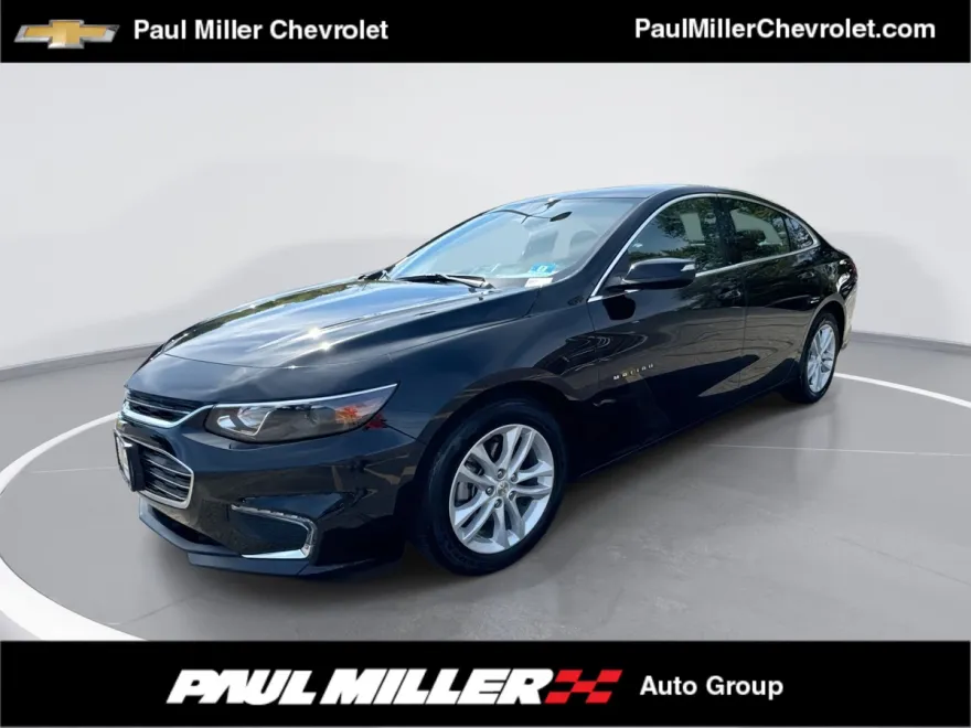 2018 Chevrolet Malibu 1LT photo 1