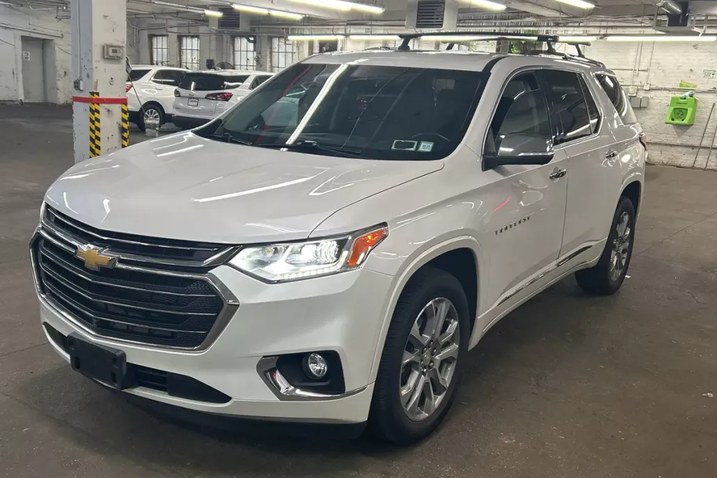 2021 Chevrolet Traverse Premier photo 1