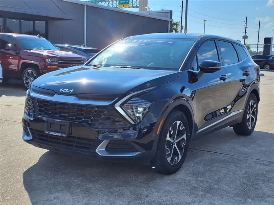 2025 Kia Sportage EX photo 1