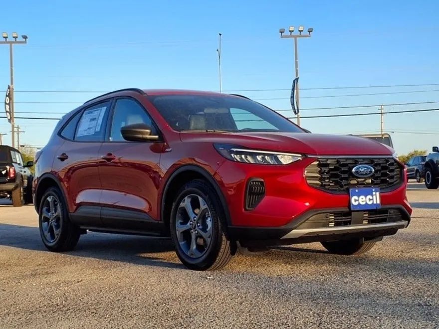 2025 Ford Escape ST-Line photo 1