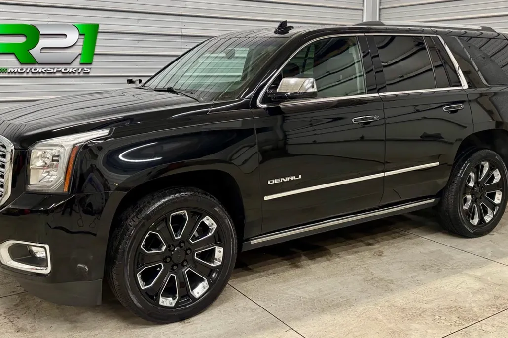 2019 Gmc Yukon Denali photo 1