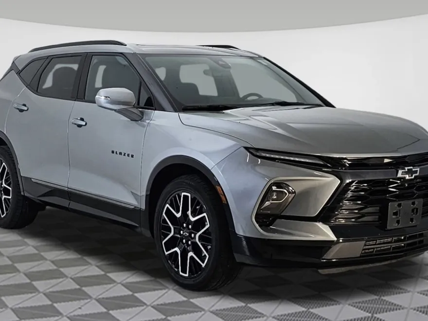 2023 Chevrolet Blazer RS photo 1