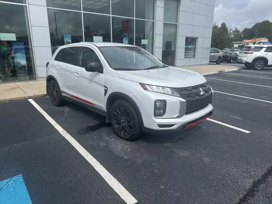 2024 Mitsubishi Outlander Sport ES LE SE photo 1