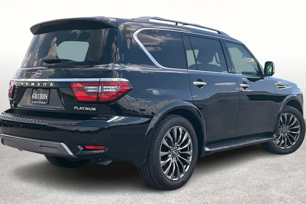 2024 Nissan Armada Platinum photo 1