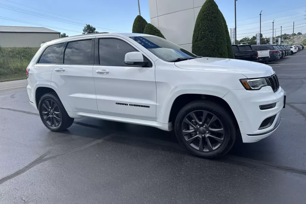 2019 Jeep Grand Cherokee Overland photo 1
