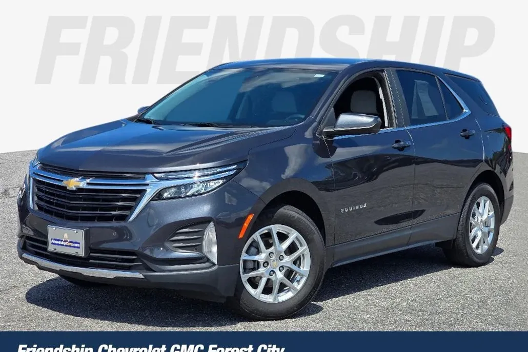 2022 Chevrolet Equinox LT photo 1