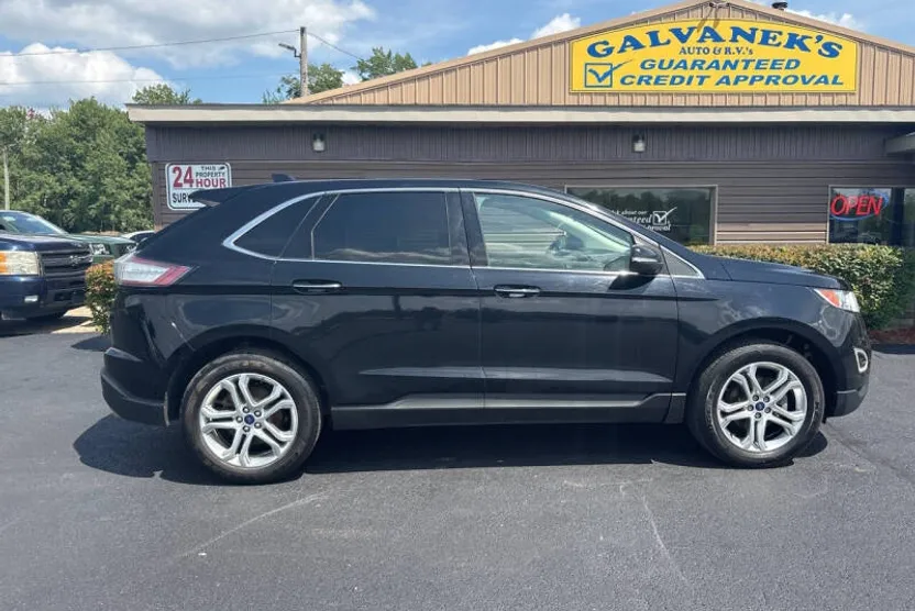 2018 Ford Edge Titanium photo 1