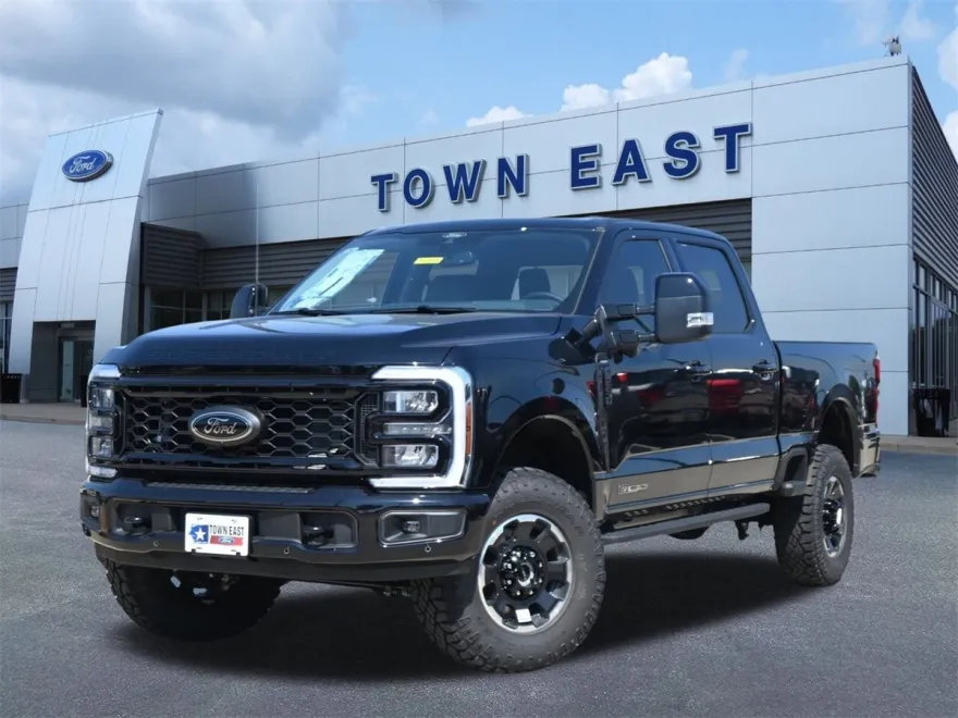 2026 Ford F-250 Lariat photo 1