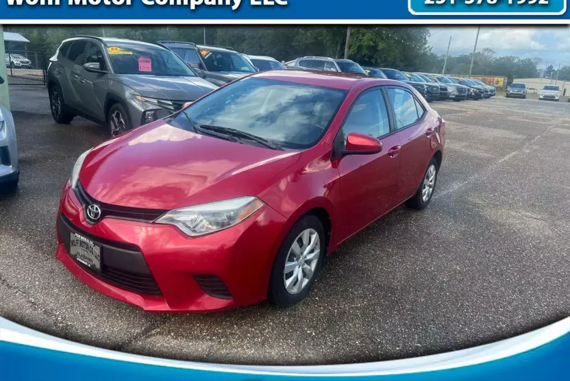 2014 Toyota Corolla LE photo 1