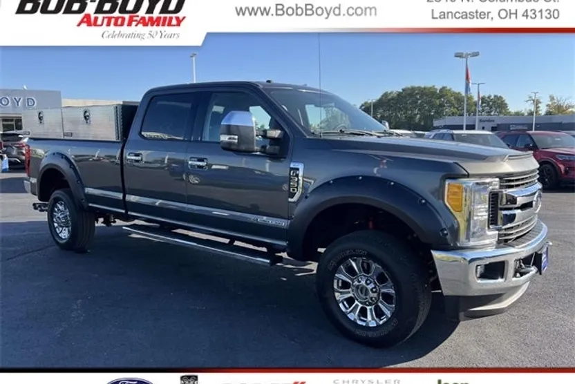 2017 Ford F-350 XLT photo 1