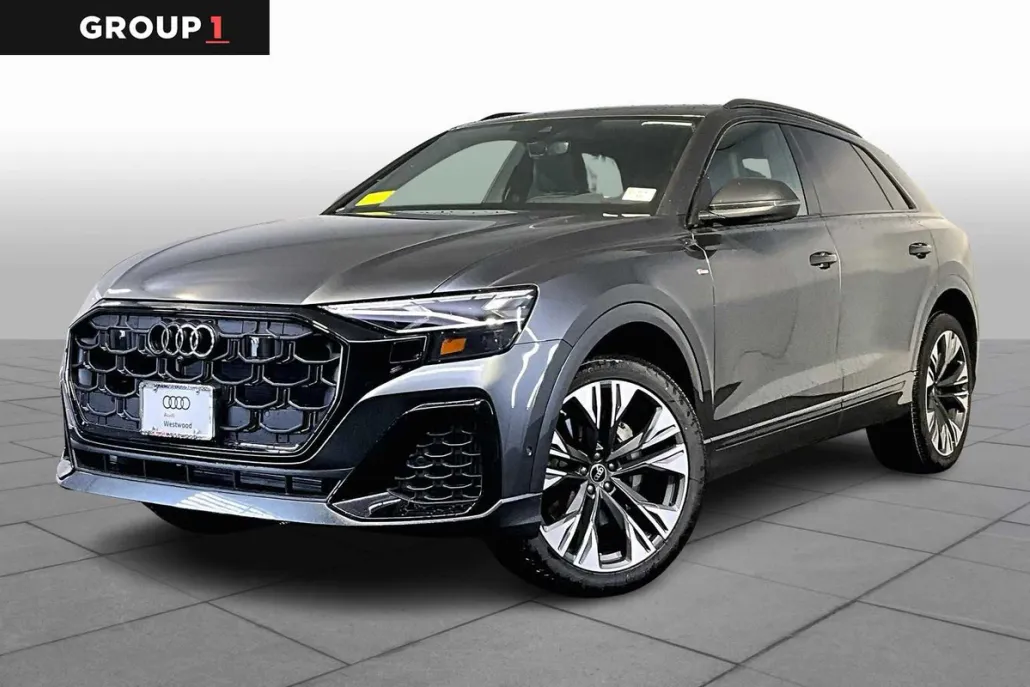 2025 Audi Q8 55 Premium Plus photo 1