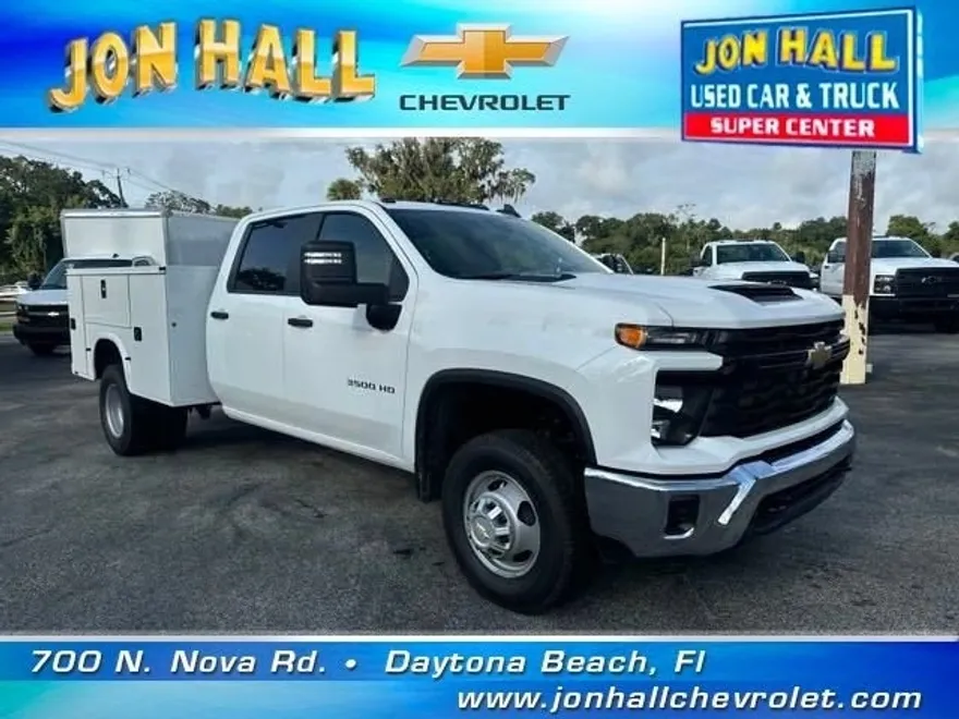 2024 Chevrolet Silverado 3500HD photo 1