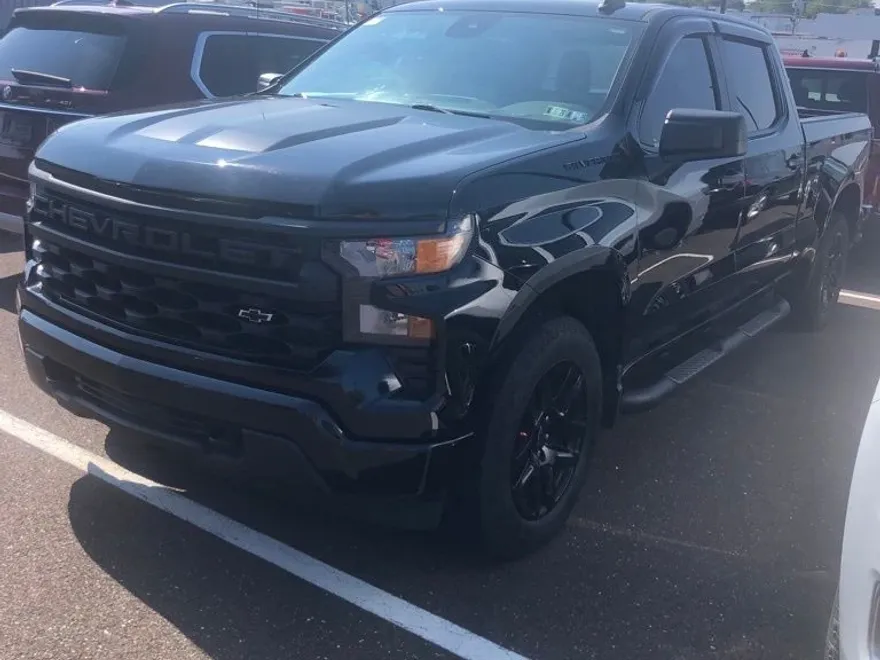 2023 Chevrolet Silverado 1500 Custom photo 1
