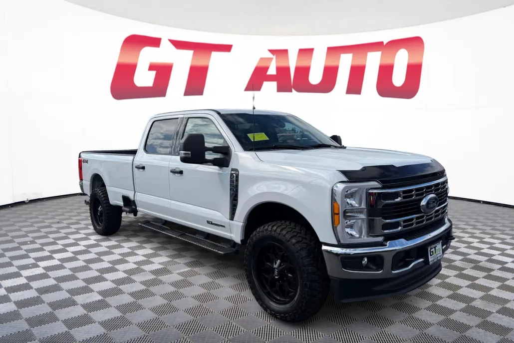 2023 Ford F-350 XLT photo 1