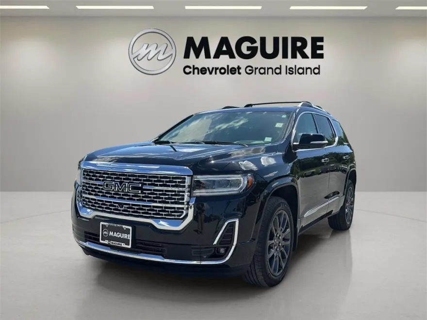 2023 Gmc Acadia Denali photo 1