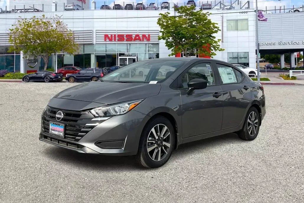 2025 Nissan Versa S photo 1