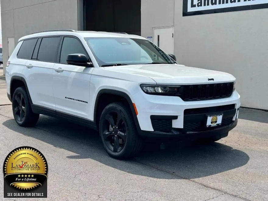 2023 Jeep Grand Cherokee Altitude photo 1