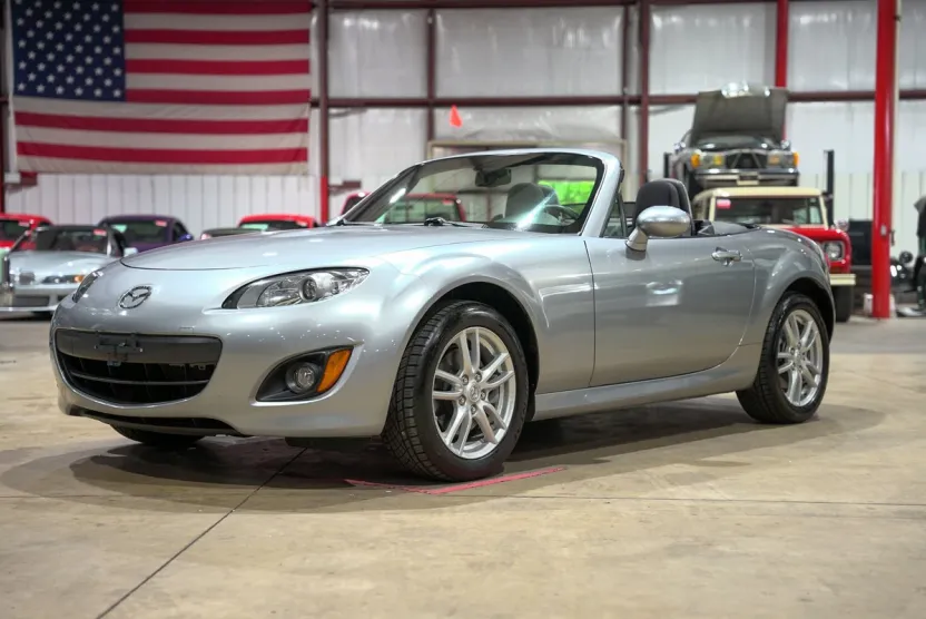 2010 Mazda MX-5 Miata Miata Sport photo 1