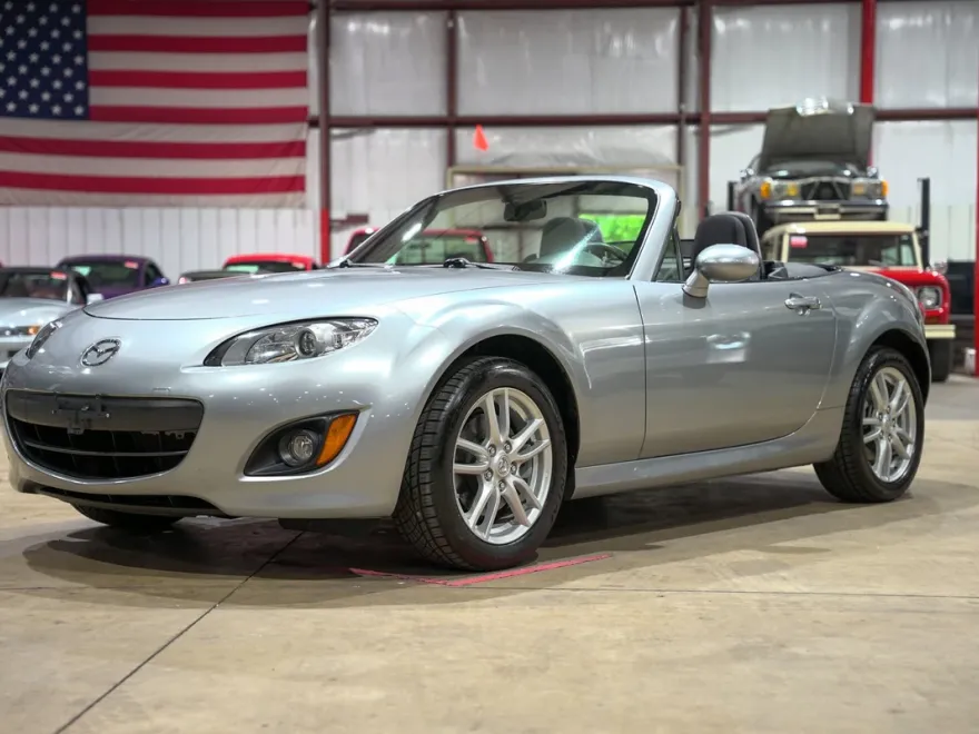 2010 Mazda MX-5 Miata Miata Sport photo 1