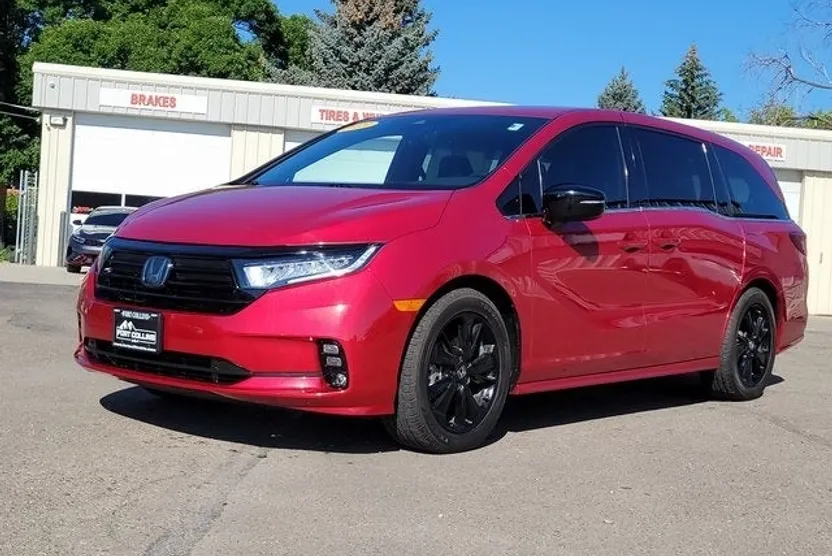 2023 Honda Odyssey Sport photo 1