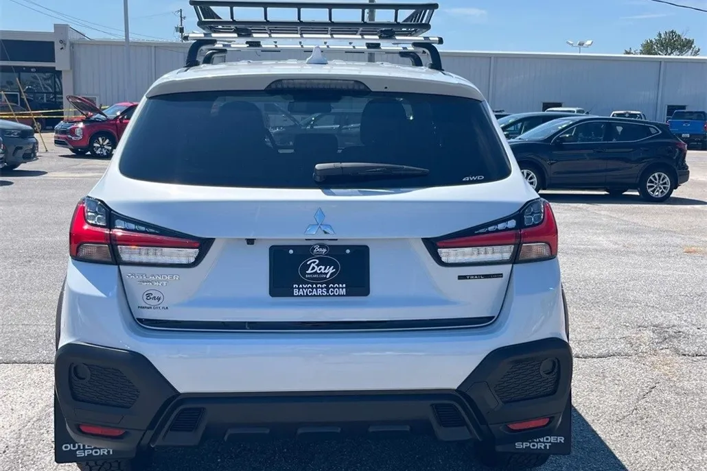 2025 Mitsubishi Outlander Sport ES SE LE photo 1
