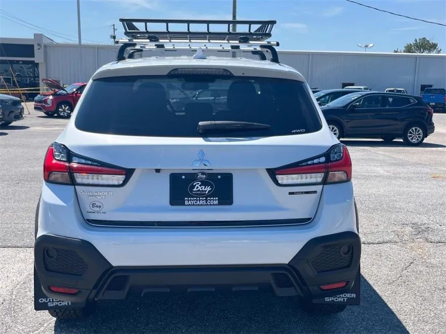 2025 Mitsubishi Outlander Sport ES SE LE photo 1