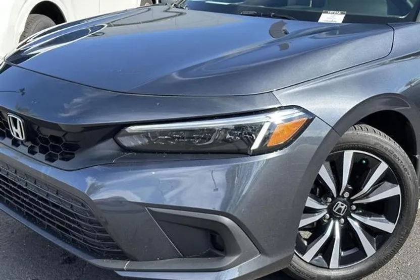 2024 Honda Civic Hatchback EX-L photo 1